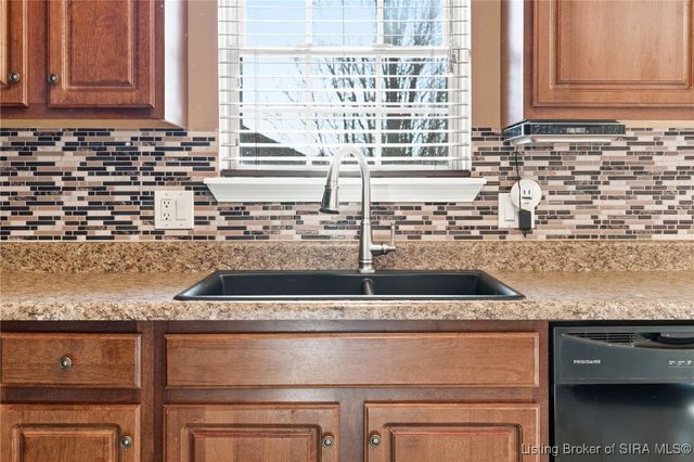 11901 Columbus Parkway, Sellersburg, IN 47172