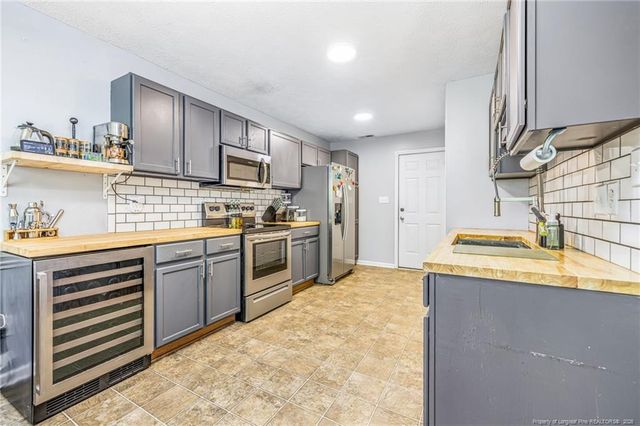 7736 Redwood Avenue, Fayetteville, NC 28314