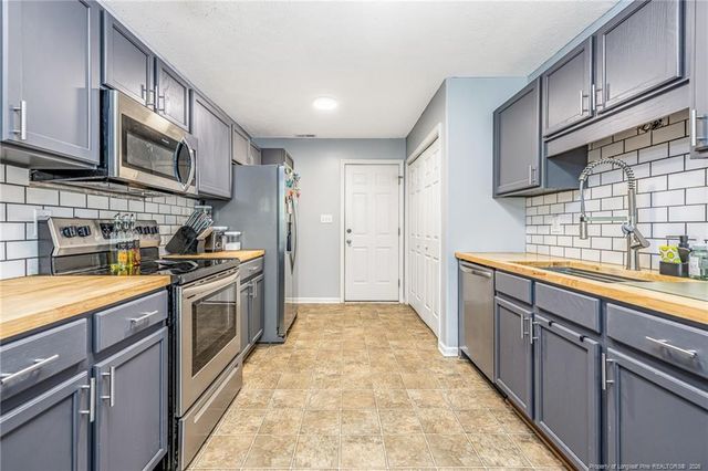 7736 Redwood Avenue, Fayetteville, NC 28314