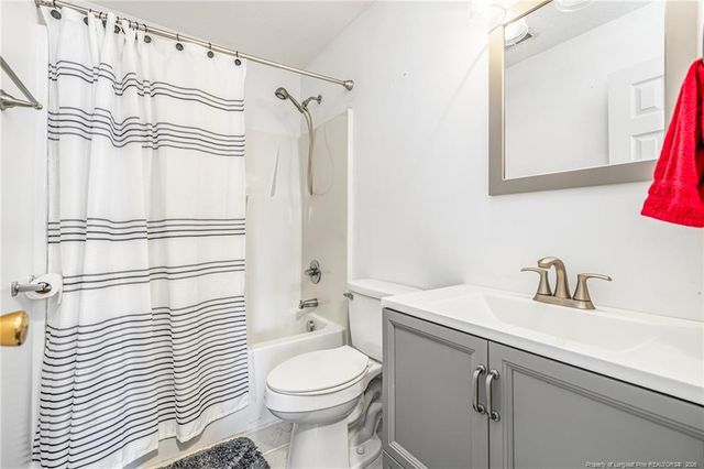 7736 Redwood Avenue, Fayetteville, NC 28314