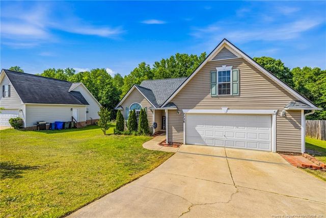 7736 Redwood Avenue, Fayetteville, NC 28314