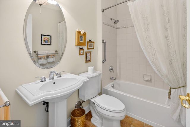 19 MONTE CARLO DR, Robbinsville, NJ 08691