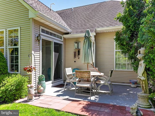 19 MONTE CARLO DR, Robbinsville, NJ 08691