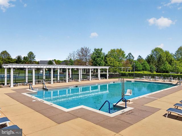 19 MONTE CARLO DR, Robbinsville, NJ 08691