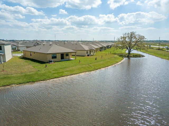 1863 FARMHOUSE Road SE, Palm Bay, FL 32909