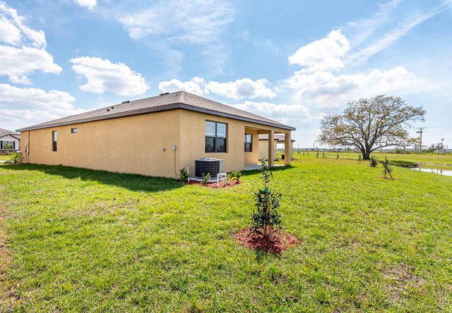 1863 FARMHOUSE Road SE, Palm Bay, FL 32909