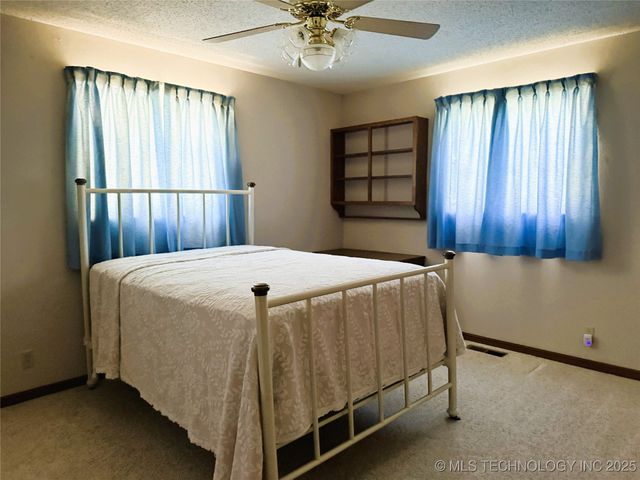 2011 W 1st, Sulphur, OK 73086