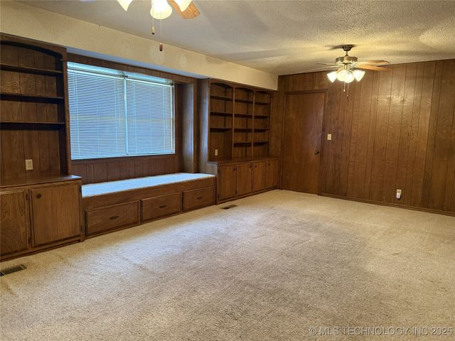 2011 W 1st, Sulphur, OK 73086