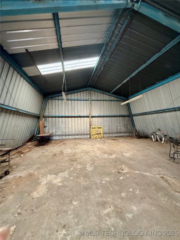 2011 W 1st, Sulphur, OK 73086