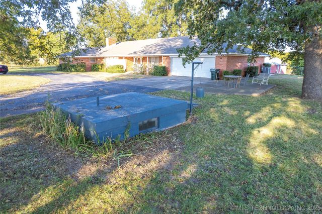 2011 W 1st, Sulphur, OK 73086