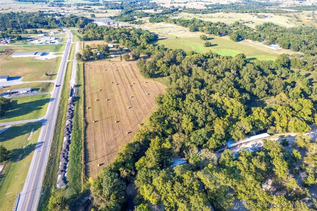 2011 W 1st, Sulphur, OK 73086