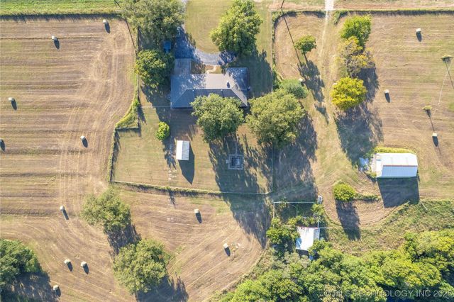 2011 W 1st, Sulphur, OK 73086