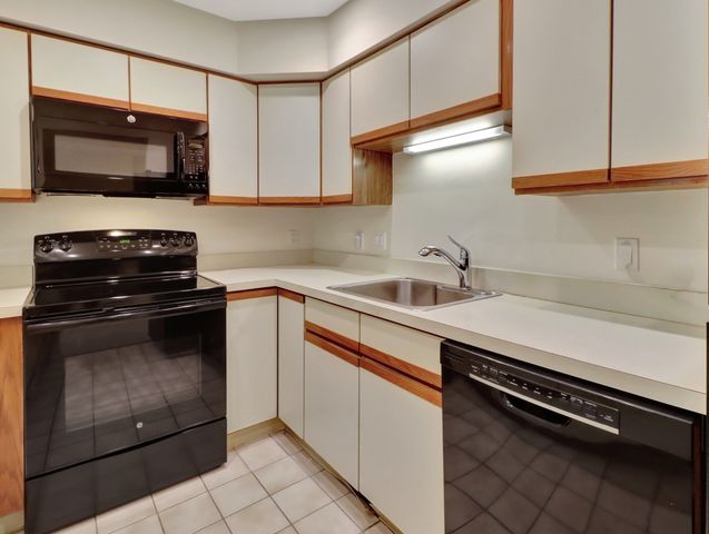 2406 Hockley Drive 2406, Hingham, MA 02043