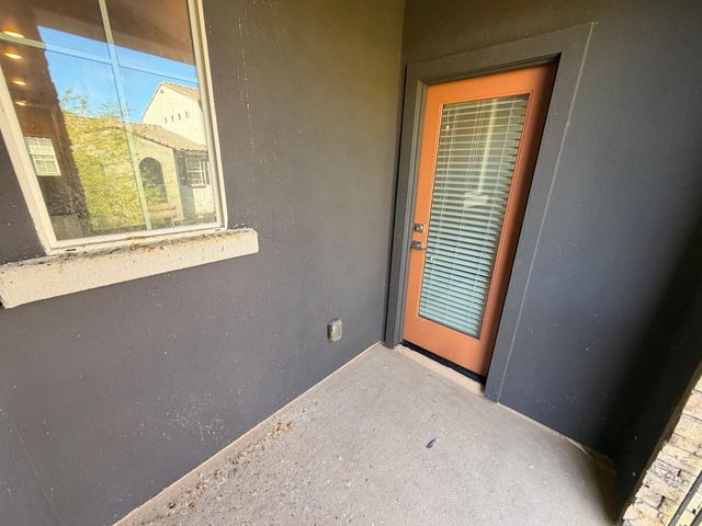 2348 E Huntington Drive, Phoenix, AZ 85040
