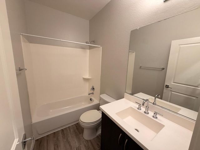 2348 E Huntington Drive, Phoenix, AZ 85040