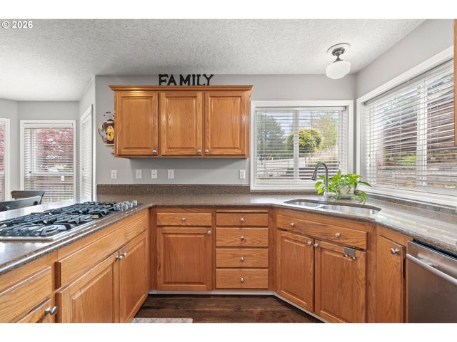 4549 Se 10TH Ter, Gresham, OR 97080