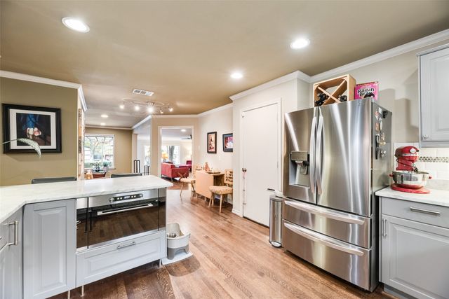 10035 Woodgrove Drive, Dallas, TX 75218