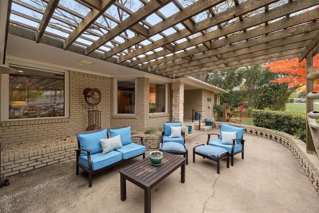 10035 Woodgrove Drive, Dallas, TX 75218