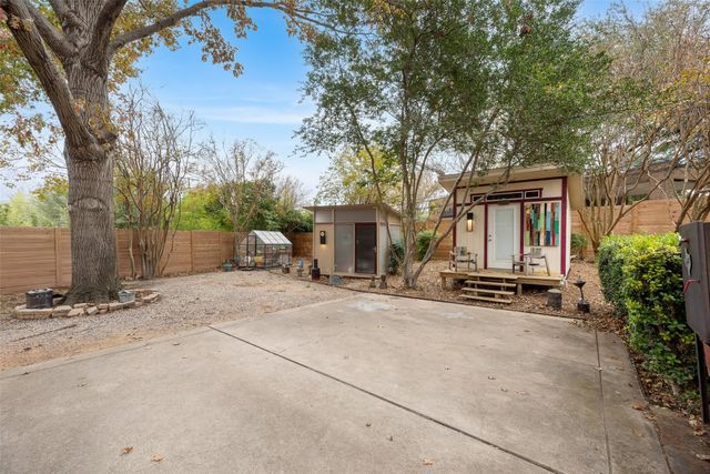 10035 Woodgrove Drive, Dallas, TX 75218