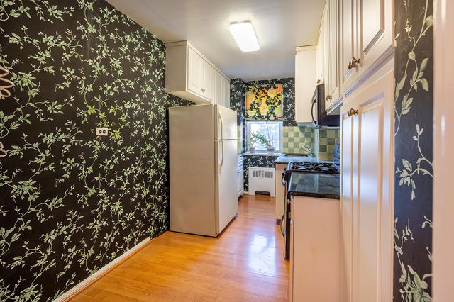 60 Knolls Cres Apt 4H, New York City, NY 10463