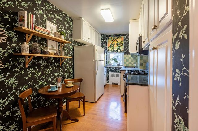 60 Knolls Cres Apt 4H, New York City, NY 10463