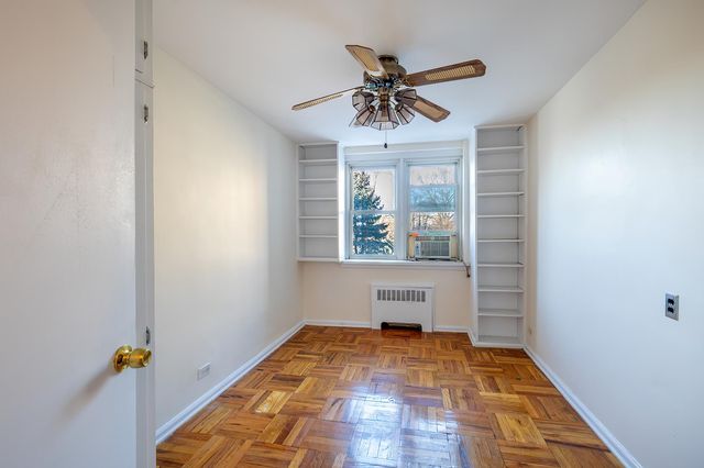 60 Knolls Cres Apt 4H, New York City, NY 10463