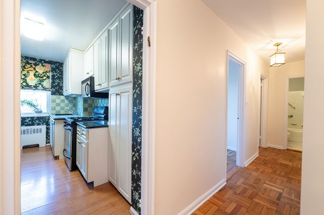 60 Knolls Cres Apt 4H, New York City, NY 10463