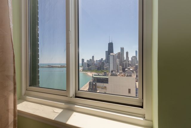 1440 N Lake Shore Drive 35A, Chicago, IL 60610