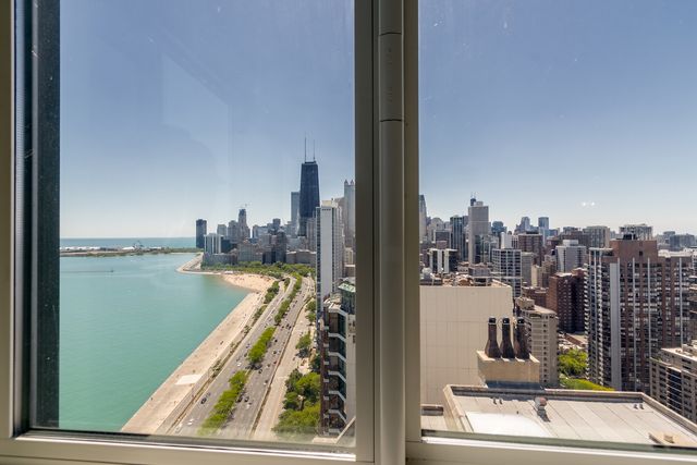 1440 N Lake Shore Drive 35A, Chicago, IL 60610