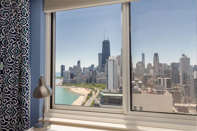 1440 N Lake Shore Drive 35A, Chicago, IL 60610