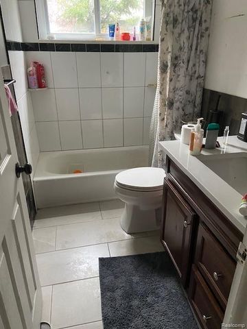 29531 Eiffel Avenue, Warren, MI 48088