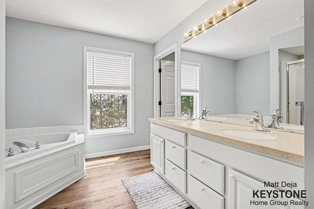 3870 Windwood Drive Ne, Plainfield Twp, MI 49341