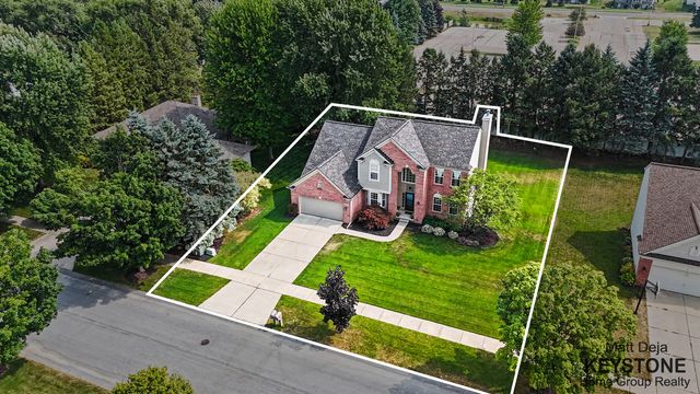 3870 Windwood Drive Ne, Plainfield Twp, MI 49341