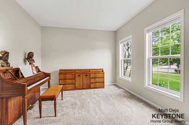 3870 Windwood Drive Ne, Plainfield Twp, MI 49341