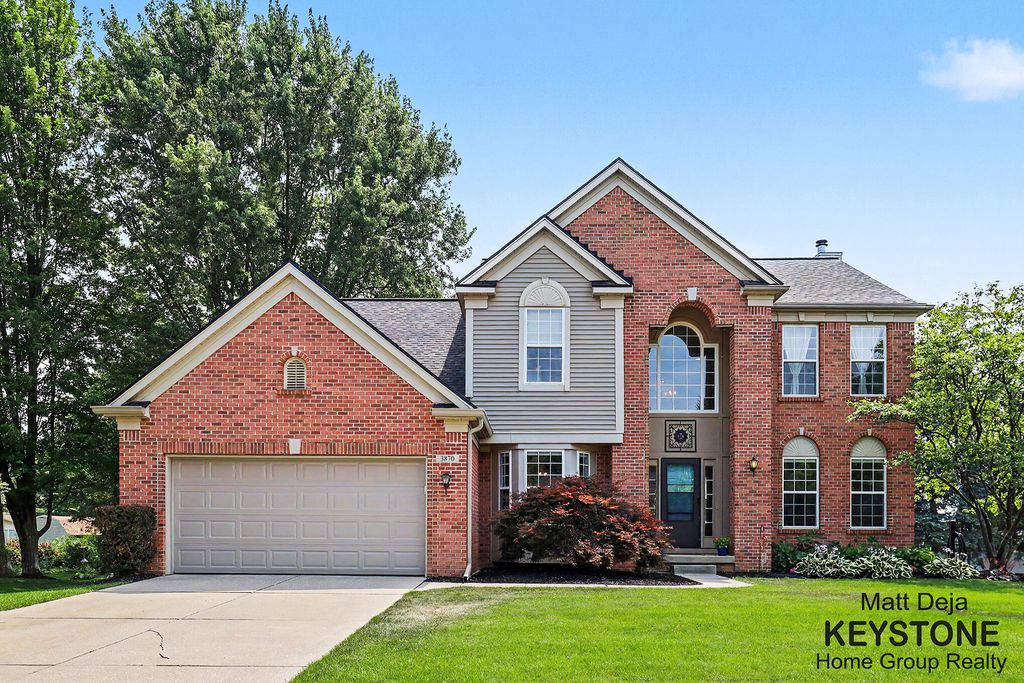 3870 Windwood Drive Ne, Plainfield Twp, MI 49341