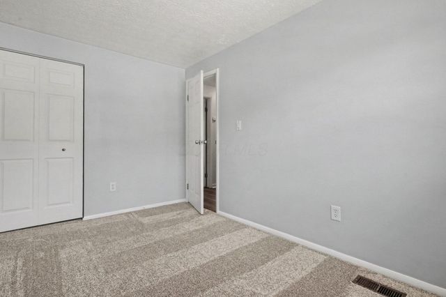 3851 Farm Brook Lane, Columbus, OH 43204
