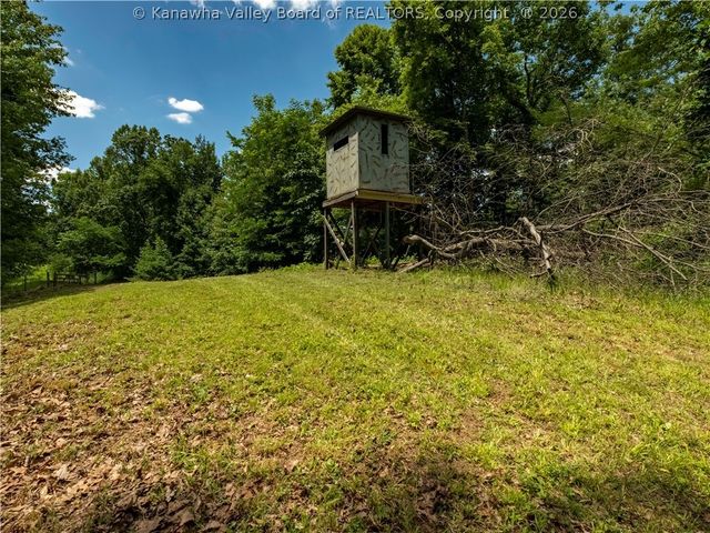25 Veranda Lane, Elkview, WV 25071