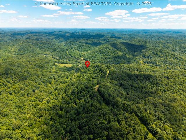 25 Veranda Lane, Elkview, WV 25071