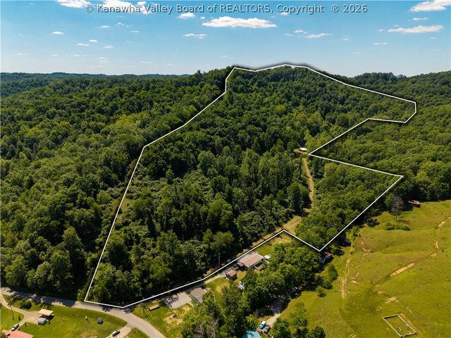 25 Veranda Lane, Elkview, WV 25071