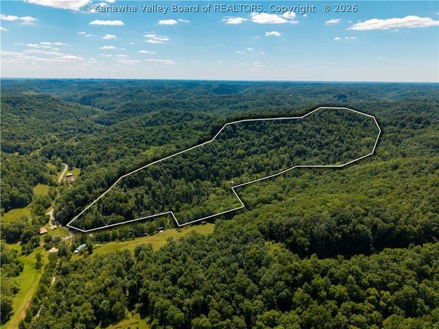 25 Veranda Lane, Elkview, WV 25071