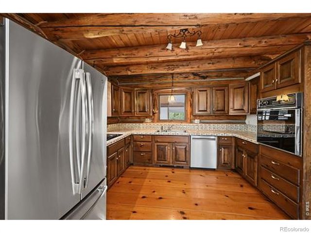788 Pioneer Road, Lyons, CO 80540