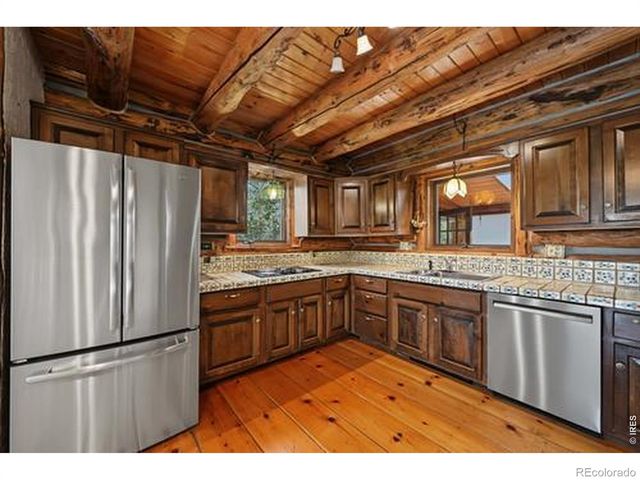 788 Pioneer Road, Lyons, CO 80540