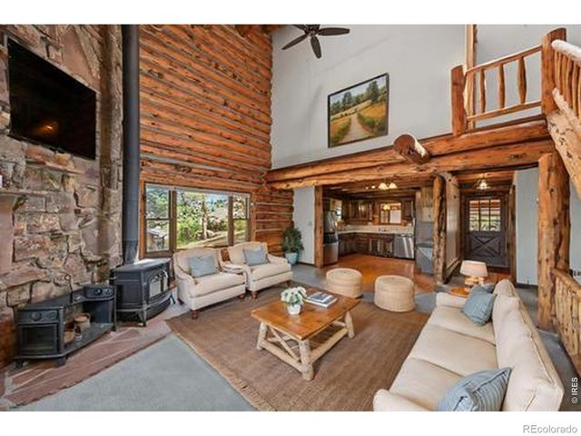 788 Pioneer Road, Lyons, CO 80540