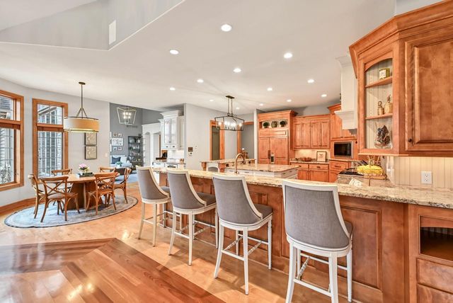 12939 N Cobblestone COURT, Mequon, WI 53097