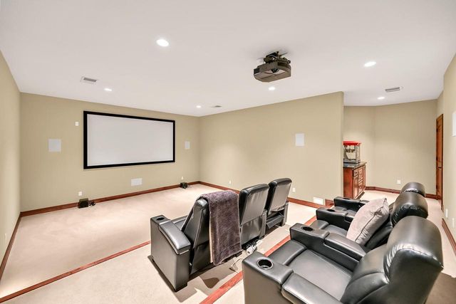 12939 N Cobblestone COURT, Mequon, WI 53097