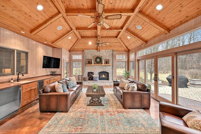 12939 N Cobblestone COURT, Mequon, WI 53097