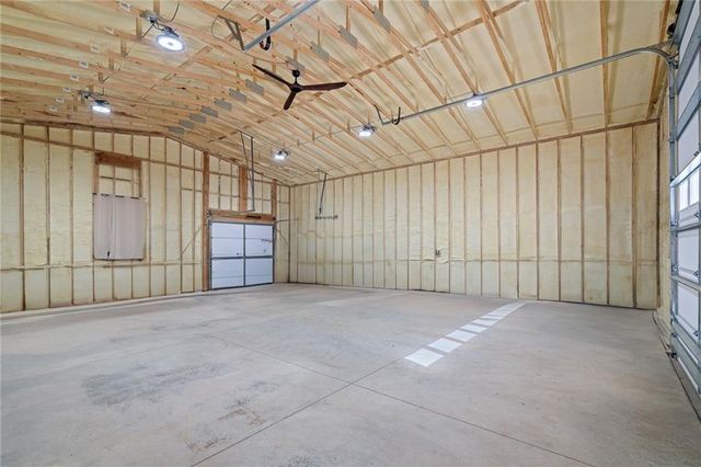8630 Hilltop Road, De Soto, KS 66018