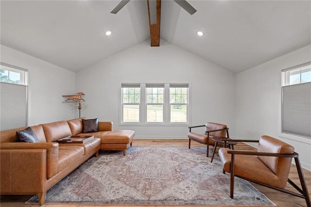 8630 Hilltop Road, De Soto, KS 66018