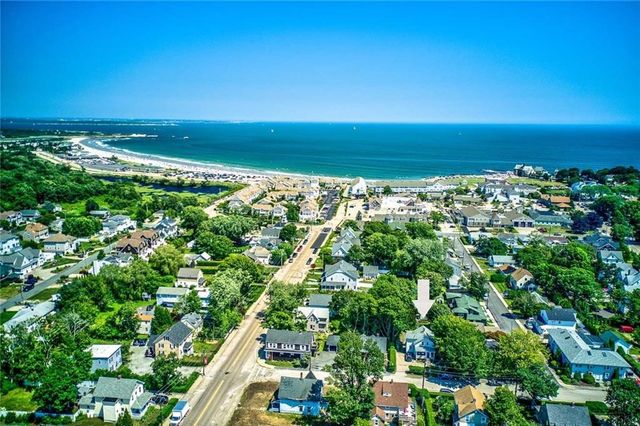 10 Robinson Street A, Narragansett, RI 02882