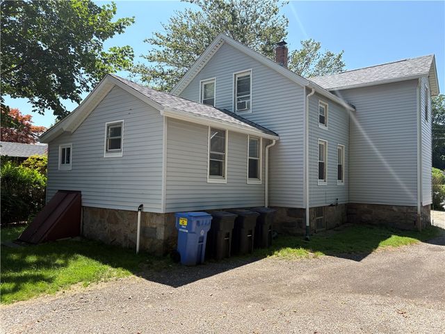 10 Robinson Street A, Narragansett, RI 02882